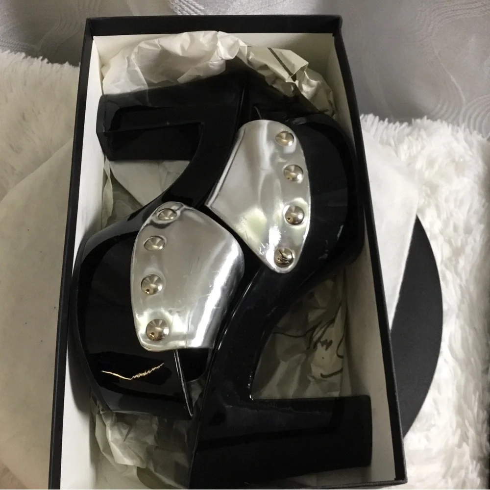 Giuseppe Zanotti Metallic Silver Slide Mules - Picture 2 of 10
